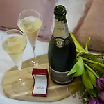 ラブホテル Le Cocon Proche Puy Dufou