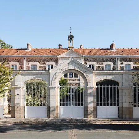 Le Cocon Proche Puy Dufou Liefdeshotel *