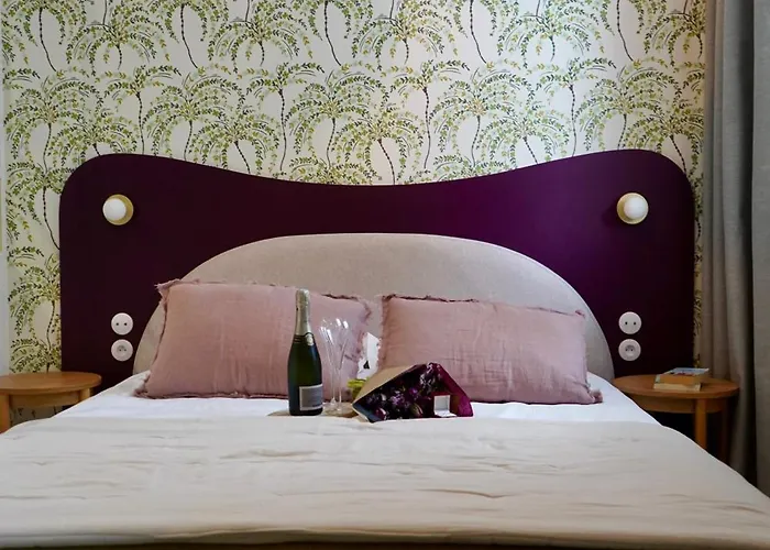 Le Cocon Proche Puy Dufou Liefdeshotel Mesnard-la-Barotière